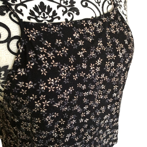 Aritzia Floral Tank top - Picture 3 of 6